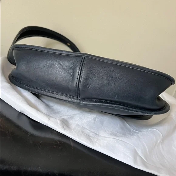 PRICE FIRM! RARE NAVY Vintage COACH Leather Crescent Saddle Bag (pre-serial no.) - Picture 8 of 16